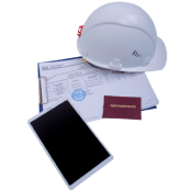 Протокол, удостоверение, каска и планшет