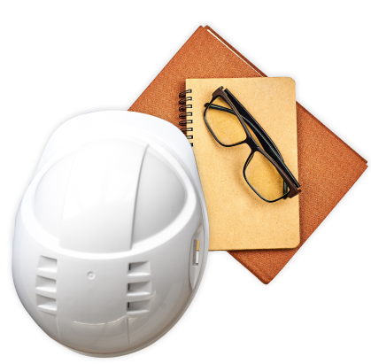 Каска, принадлежности для записи, очки